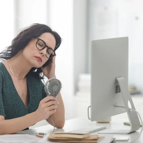 O mercado de trabalho da mulher na perimenopausa